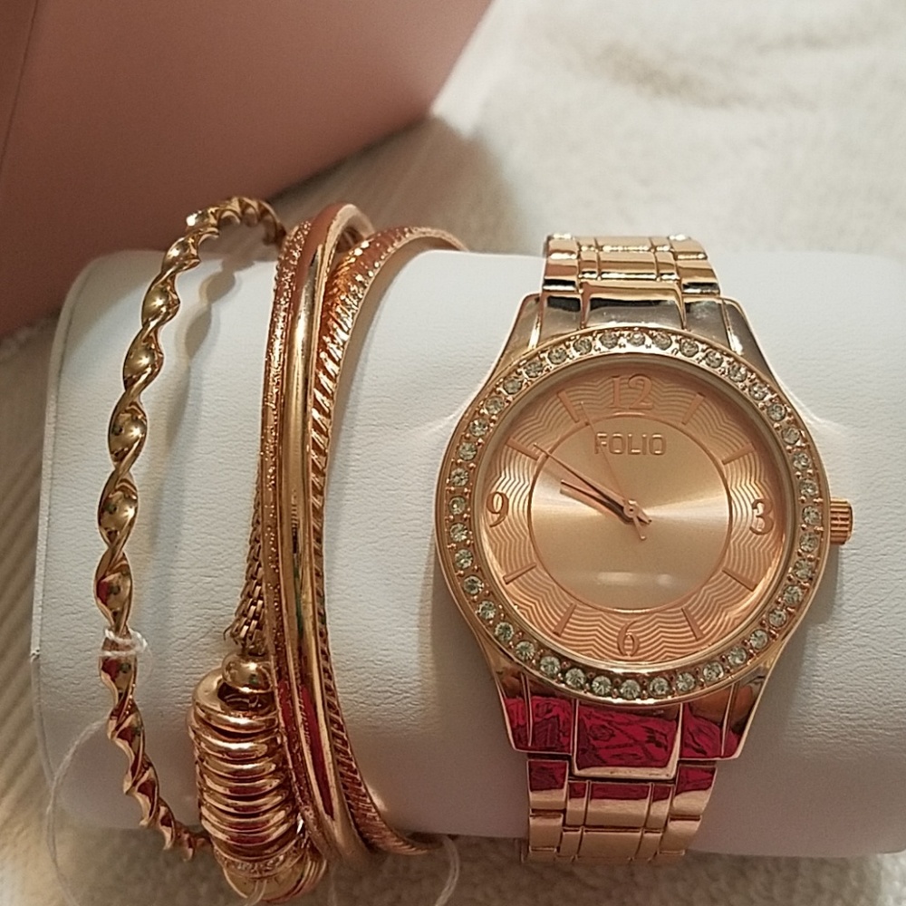 Watch & bracelet set - Picture 1 of 3
